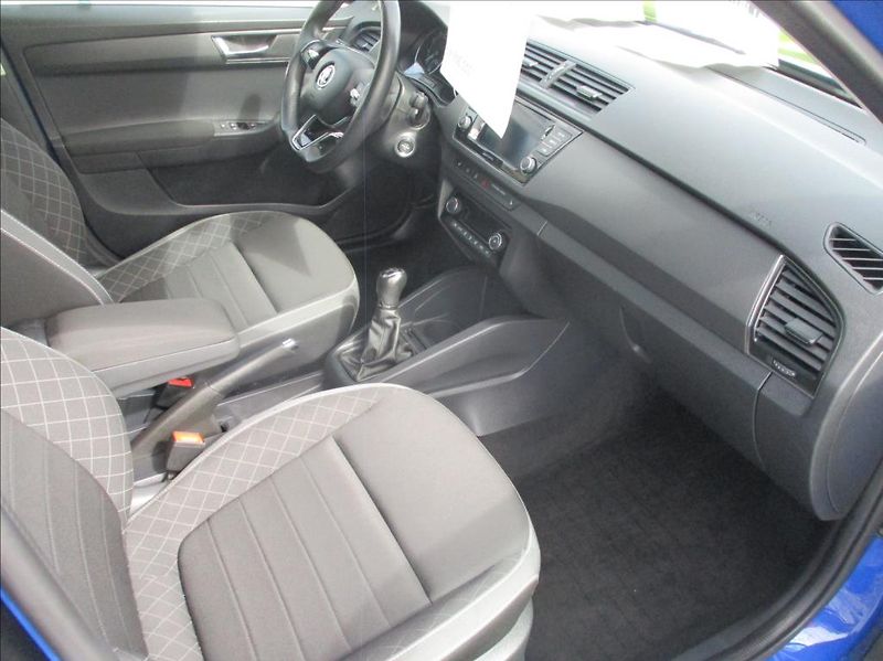 Škoda Fabia 1,0 TSI Black, servis,1.maj,CZ - fotka 9 z 39