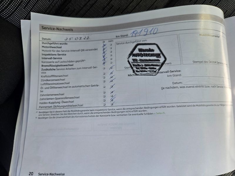 Škoda Octavia (2013) 2.0 TDI Serviska - fotka 27 z 31