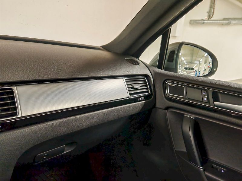 Volkswagen Touareg (2018) 3.0 TDI 193 kW DSG R-line - fotka 6 z 31