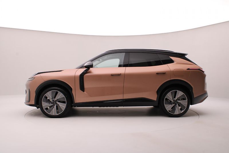 Lynk & Co 08 (2025) MORE PHEV - fotka 9 z 72