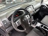 Nissan Navara 2,5 dCi 140kW,Hardtop,po servi - náhled 8