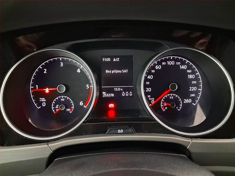 Volkswagen Touran (2016) Comfortline 2.0 TDI, Navi - fotka 11 z 20