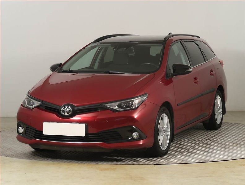 Toyota Auris (2018) 1.6 Valvematic, Tempomat - fotka 2 z 21