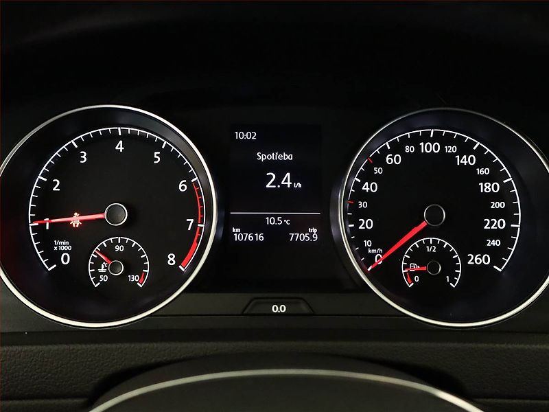 Volkswagen Golf (2020) Highline 1.5 TSI, Serv.kniha - fotka 9 z 16