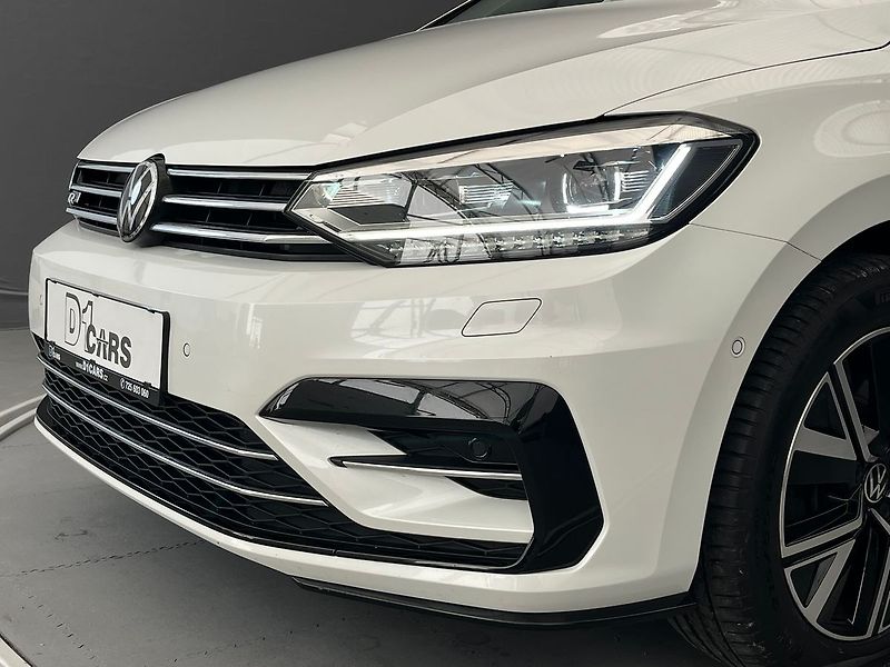 Volkswagen Touran Highline 1.5TSI 110kW DSG 7mís - fotka 40 z 96