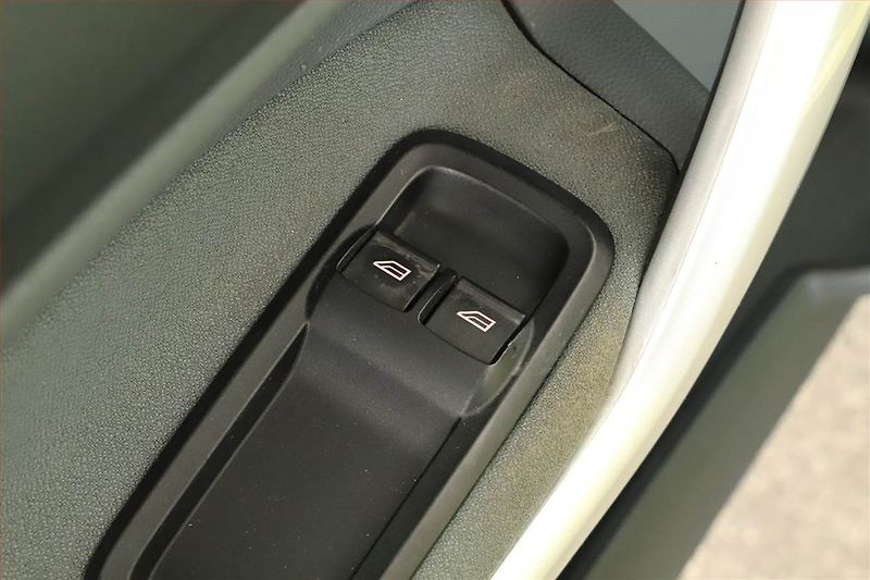 Ford Fiesta (2009) 1.25, jezdí skvěle - fotka 12 z 15