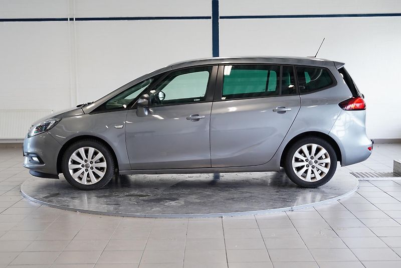 Opel Zafira - fotka 3 z 25