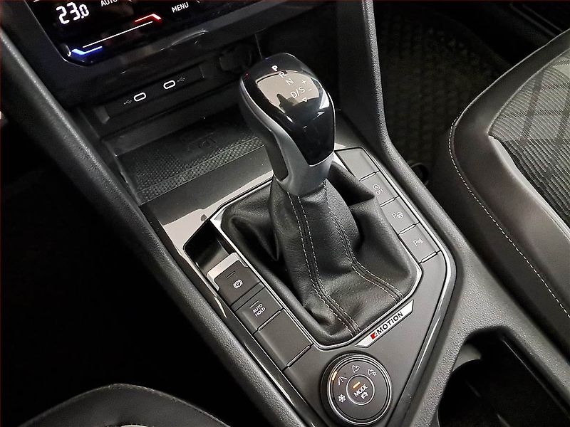 Volkswagen Tiguan Allspace (2022) R-Line 2.0 TSI - fotka 13 z 22