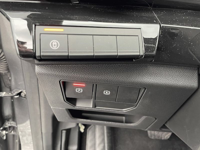 Renault Austral (2024) E-Tech full hybrid 200 techno - fotka 26 z 39
