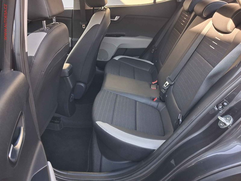 Kia Stonic (2019) 1.6 CRDi, Exclusive, TZ - fotka 10 z 20