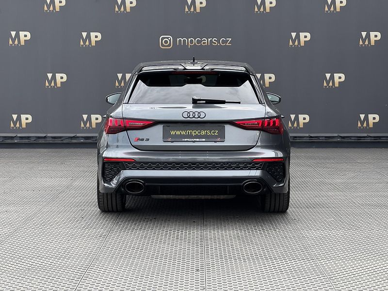 Audi RS 3 (2024) 2.5TFSi 294kW Quattro, Matrix  - fotka 8 z 57