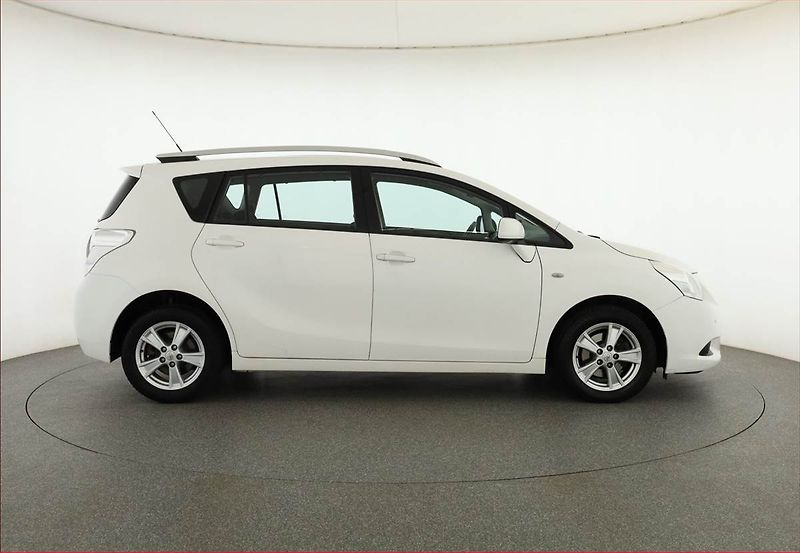 Toyota Verso (2011) 1.8 Valvematic, Automat, ČR - fotka 6 z 17