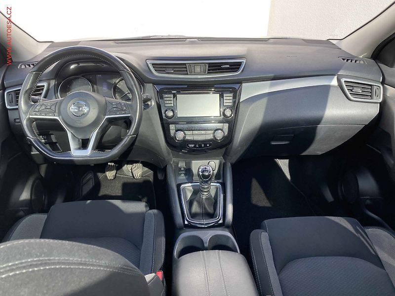 Nissan Qashqai (2019) 1.3 DiG-T, N-Connecta, panor - fotka 8 z 17