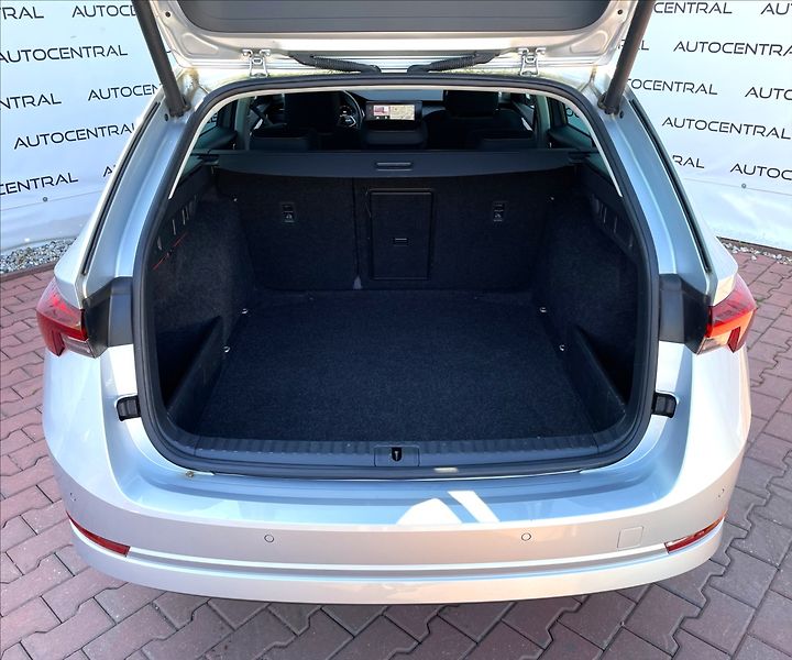Škoda Octavia 1,0 TSi,81kW,E-Tec,STYLE,STK 6 - fotka 10 z 24