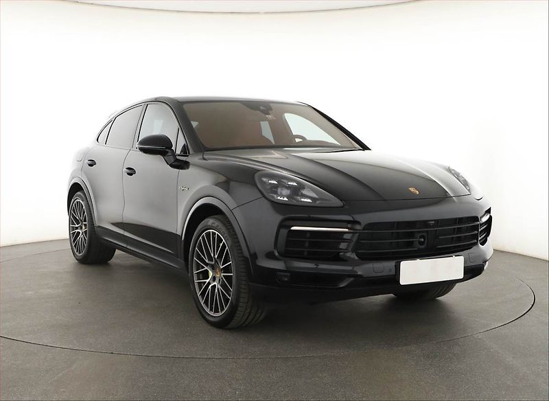 Porsche Cayenne (2020) E-Hybrid - fotka 1 z 22