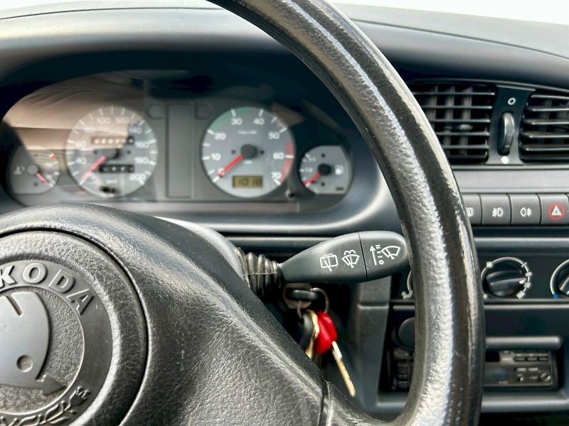 Škoda Felicia (1997) 1.3 MPi 50kW LXI - fotka 9 z 23