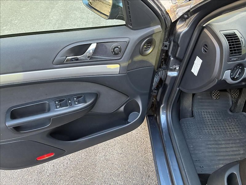 Škoda Octavia 1.6 TDi 4x4 77 kW - fotka 17 z 20