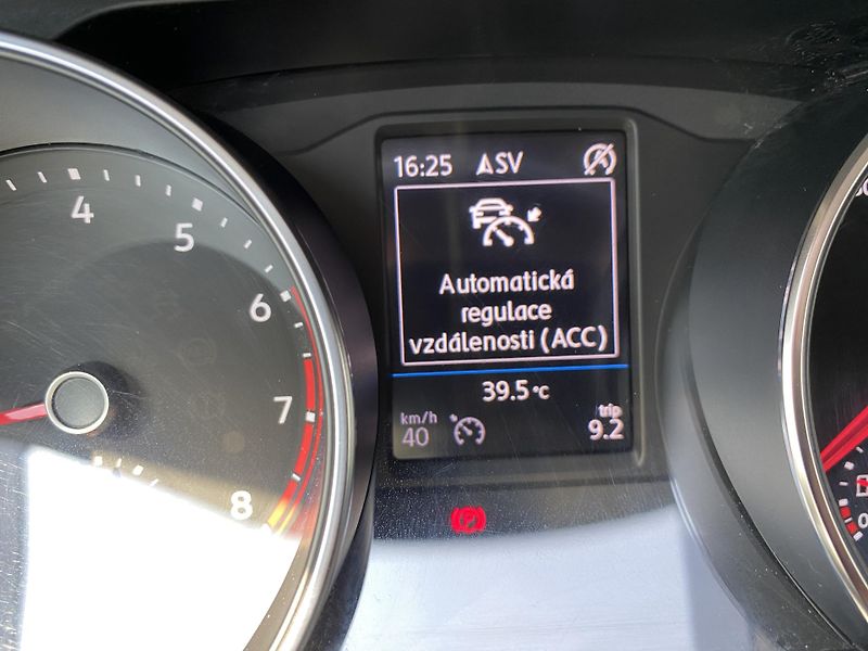 Volkswagen Tiguan Allspace 1.4 TSI 110kW - ALLSPACE - LED - fotka 17 z 50