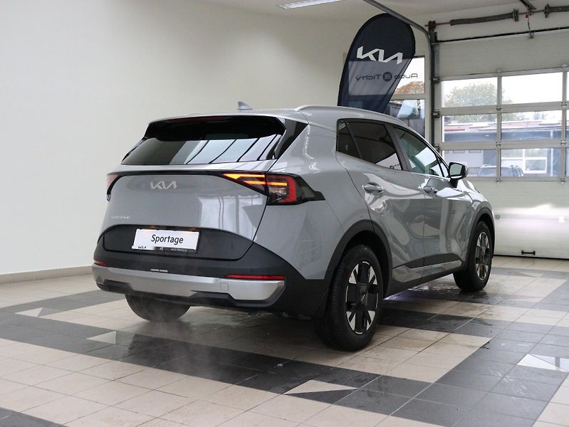 Kia Sportage Exclusive 1.6 T-GDI 4x2 7DCT - fotka 4 z 17