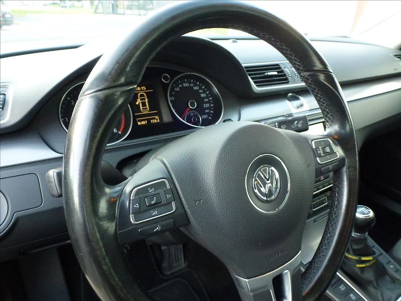 Volkswagen Passat 1,6 TDI Serviska, TOP STAV !!! - fotka 31 z 60