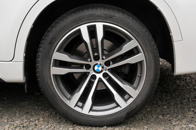 BMW X6 30d, ČR, Tažné, Harman, ACC - fotka 5 z 44