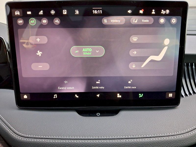Škoda Superb (2025) Combi iV L&K DSG 1,5TSi 150kW - fotka 27 z 35