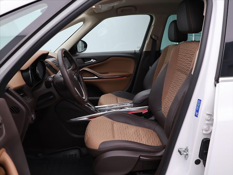 Opel Zafira 2,0 CDTI 121kW Aut. Kůže Enjoy - fotka 11 z 27