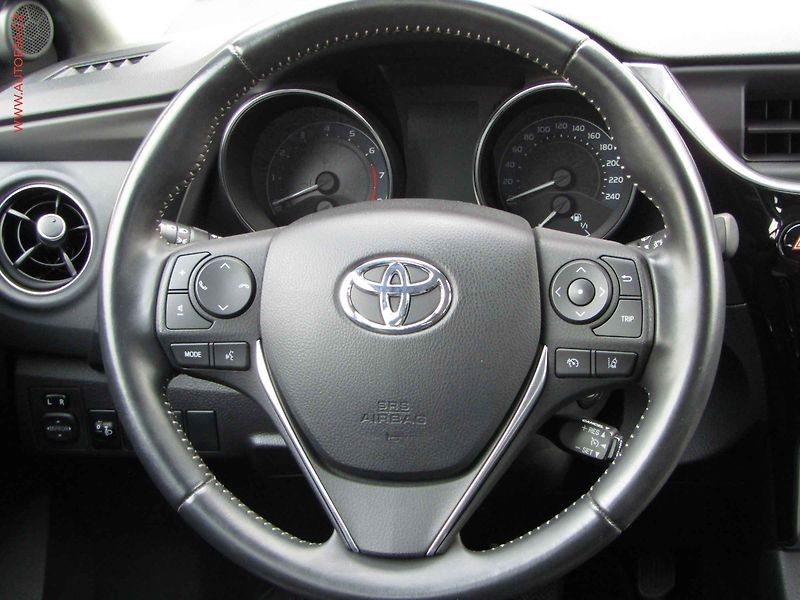Toyota Auris (2019) 1.6VVT-i, ČR, Navi, autoAC - fotka 13 z 21
