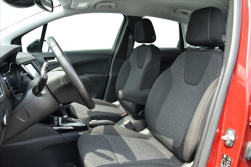Opel Crossland 1.2 TURBO AUTOMAT 1.MAJ. ČR - fotka 10 z 23