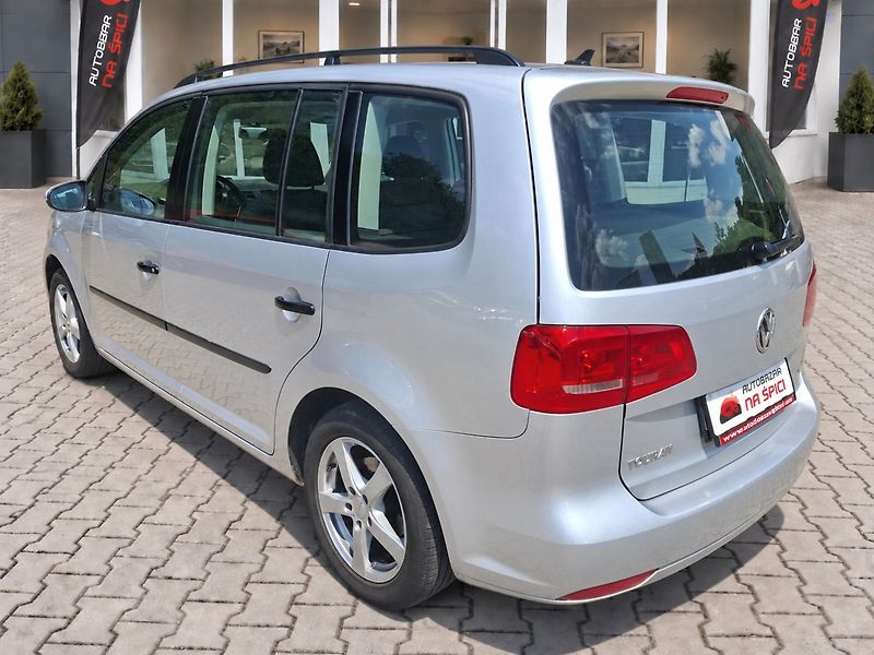 Volkswagen Touran (2011) 1.4TSI 103kW 6MAN - fotka 6 z 35