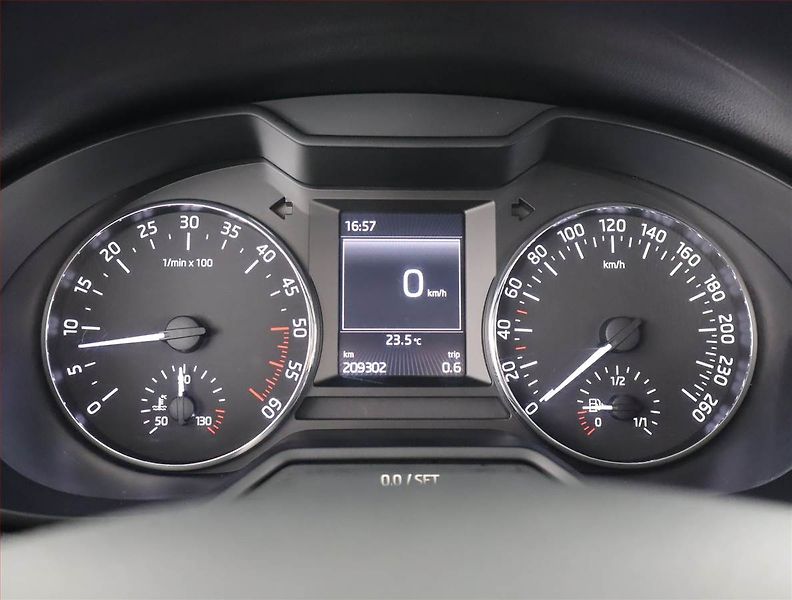 Škoda Octavia (2014) Style 1.6 TDI, Xenony - fotka 11 z 22