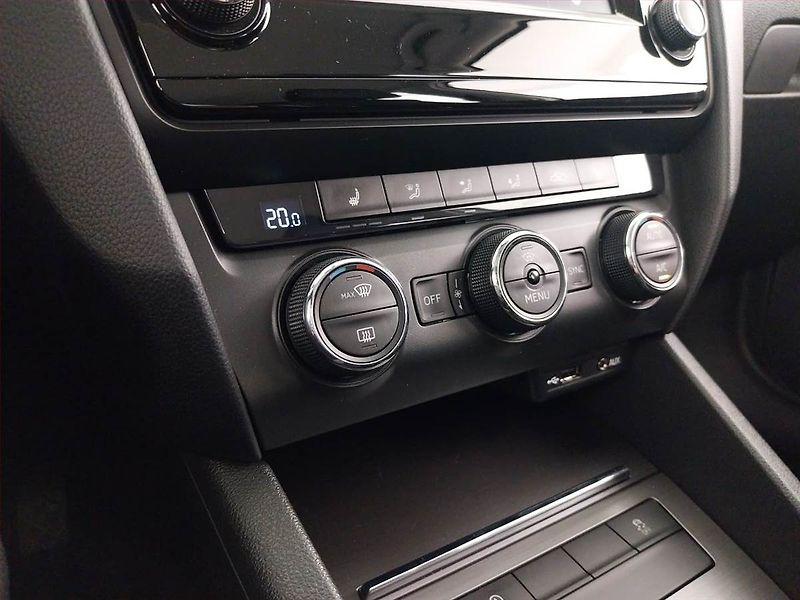 Škoda Octavia (2016) Joy 2.0 TDI, 4X4, Serv.kniha - fotka 13 z 26