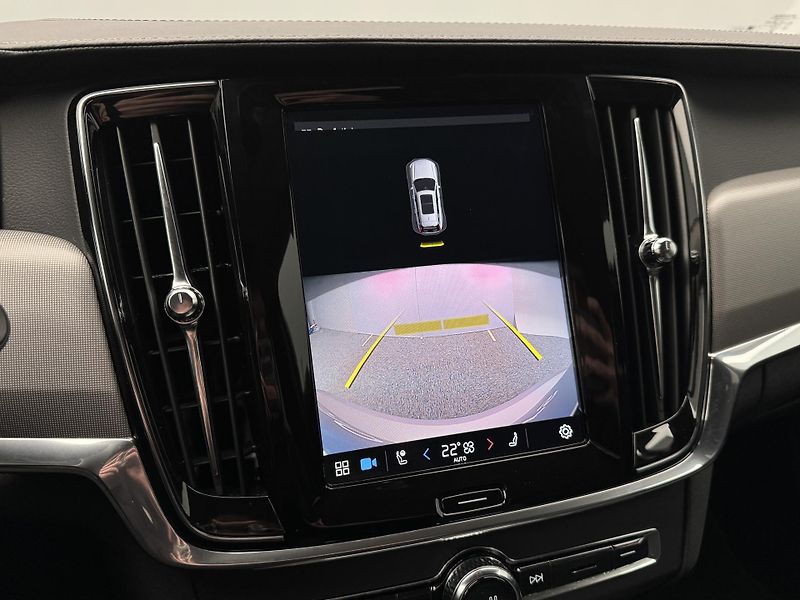 Volvo V90 B5 AWD PLUS DARK REZERVACE - fotka 35 z 36