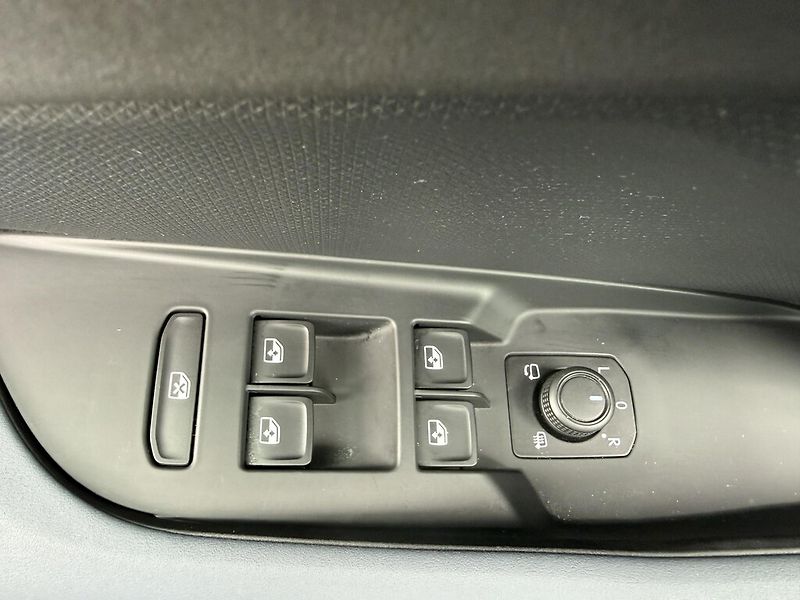 Cupra Terramar DSG 4WD 2,0 TSi 150 kW - fotka 18 z 24