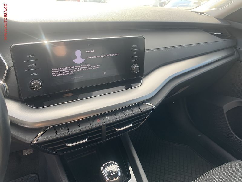 Škoda Octavia (2020) 2.0 TDi, LED, navi - fotka 16 z 21
