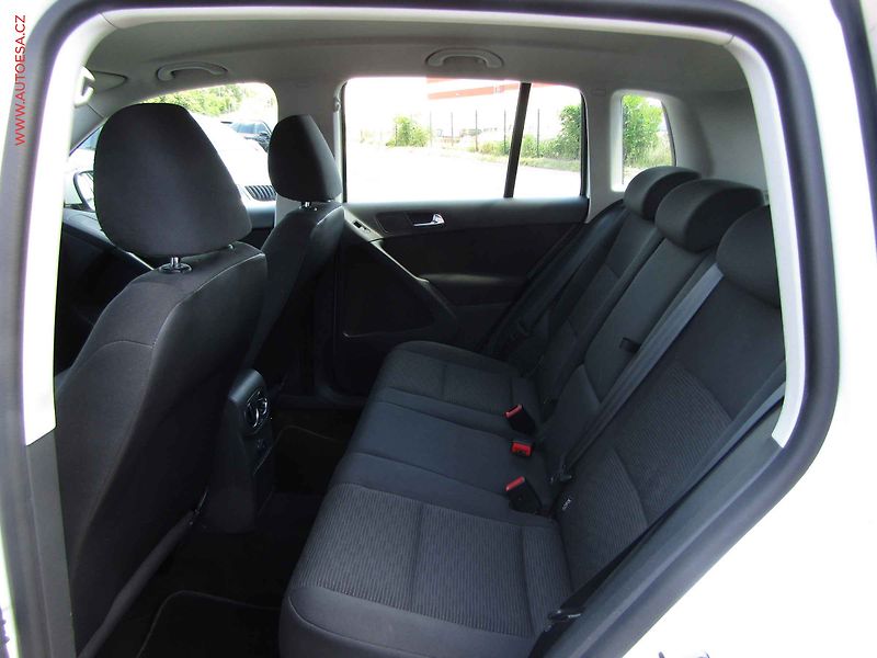 Volkswagen Tiguan (2014) 1.4 TSi, ČR, Trend&Fun - fotka 10 z 18