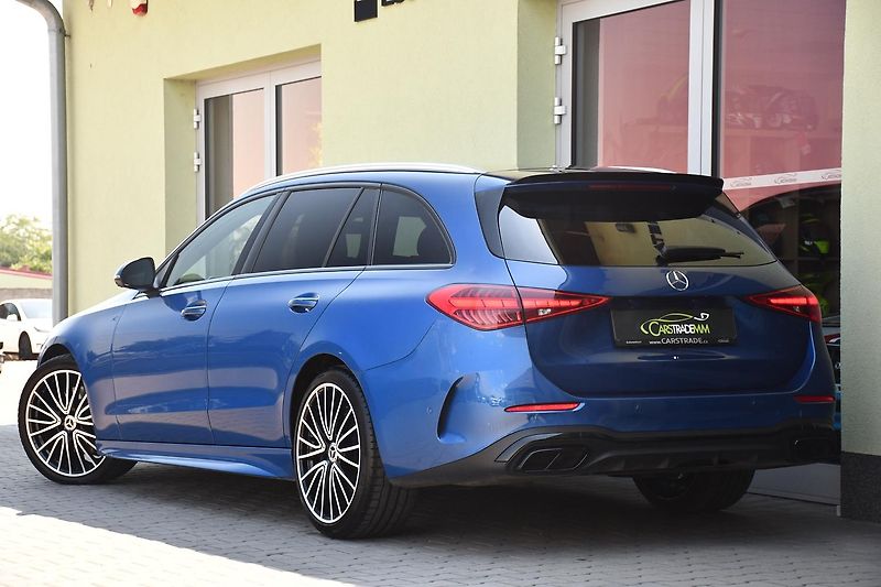 Mercedes-Benz Třídy C 220D 4M AMG ČR  - fotka 3 z 55
