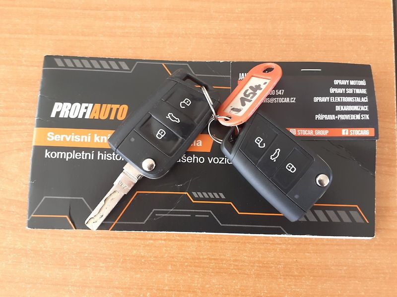 Škoda Octavia (2017) 2.0 TDi DSG - fotka 35 z 39