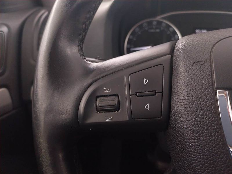 Škoda Octavia (2011) Elegance 2.0 TDI, Tempomat - fotka 16 z 18