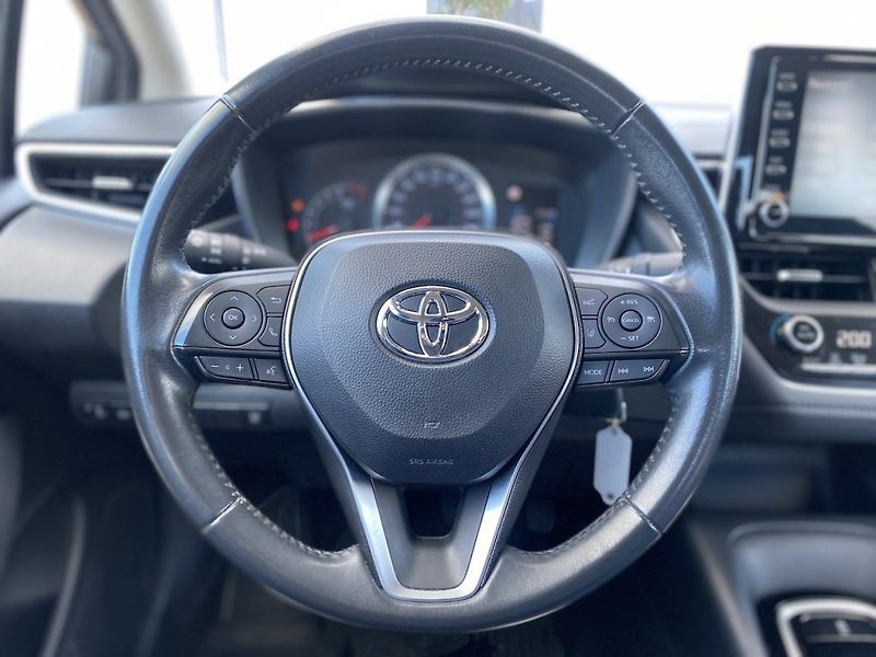 Toyota Corolla 1.6i, ČR-1m, Comfort, tažné - fotka 14 z 33