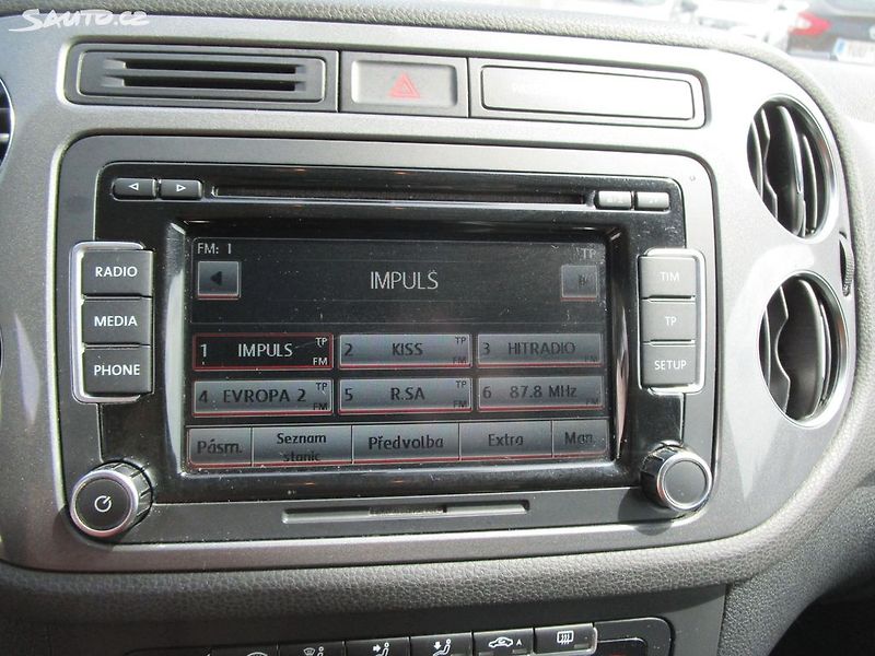 Volkswagen Tiguan 1,4TSI-90KW- NOVÉ ROZVODY - fotka 25 z 32