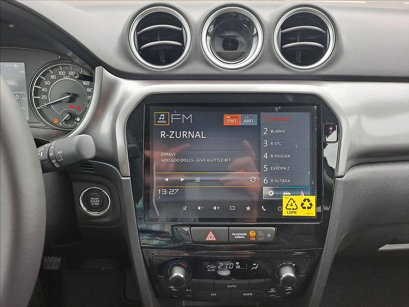 Suzuki Vitara (2026) 1,4 Premium AllGrip - fotka 9 z 17