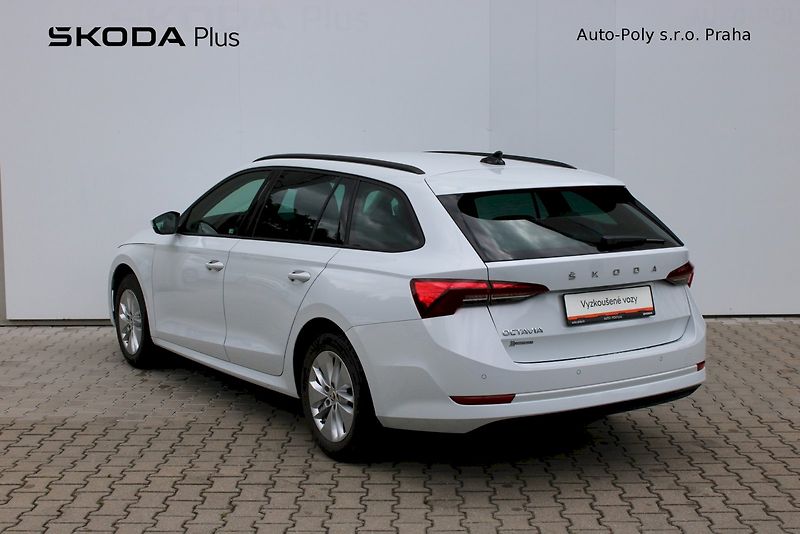 Škoda Octavia (2023) 1.5 TSI 110 kW Ambition - fotka 7 z 25