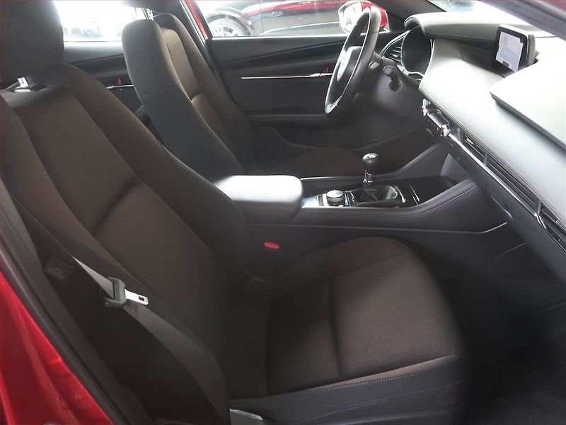 Mazda 3 (2019) 2.0 Skyactiv-G, ČR,1.maj, Navi - fotka 9 z 18