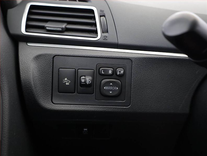 Toyota Verso (2017) 1.8 Valvematic, Automat - fotka 14 z 16