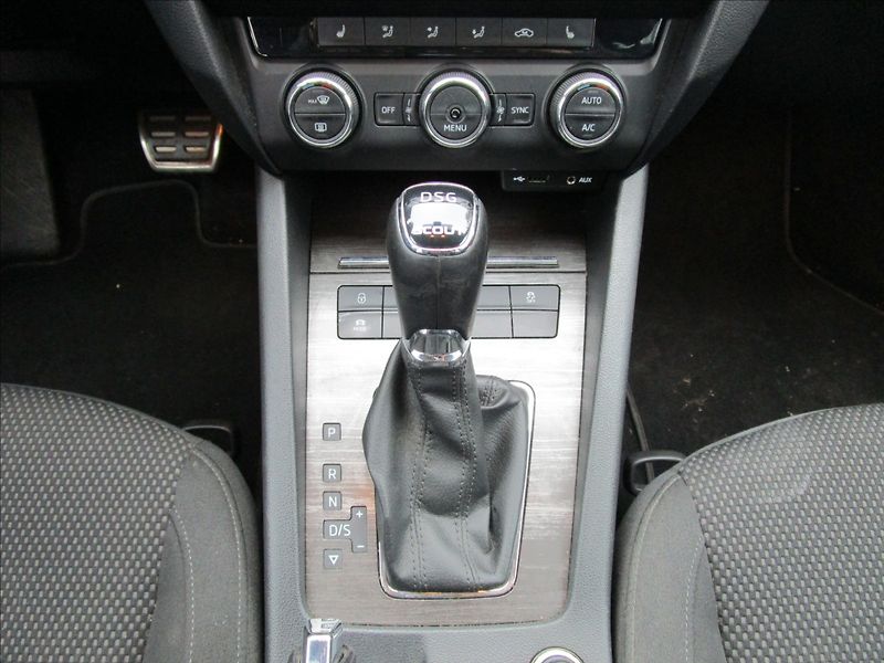Škoda Octavia Combi 2.0TDi DSG, Scout - fotka 11 z 41