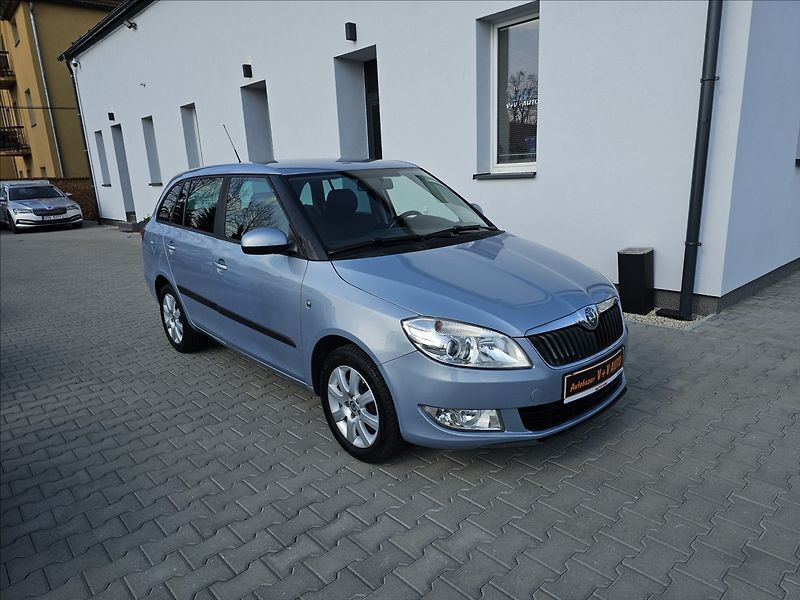 Škoda Fabia II 1,2TSi 77KW Ambiente - fotka 1 z 42