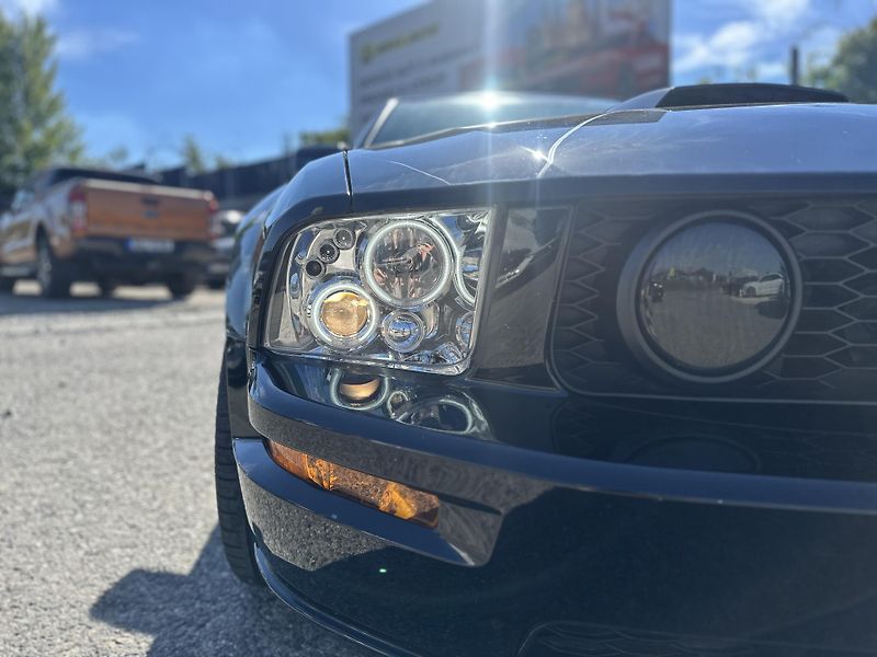 Ford Mustang (2007) Ford Mustang GT 2007 - fotka 14 z 17