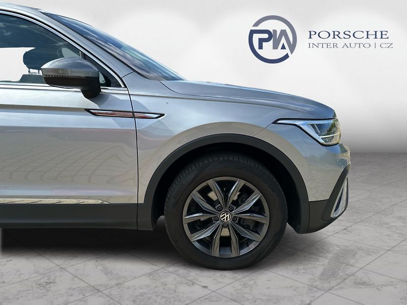 Volkswagen Tiguan 2,0 TDI 110 kW DSG Life - fotka 19 z 23