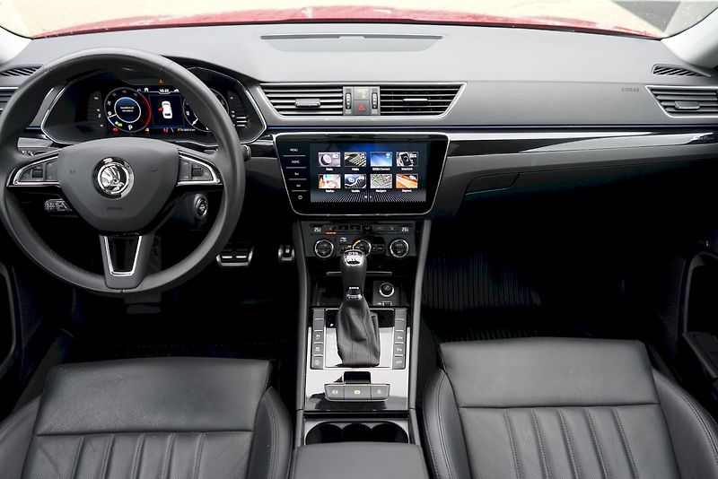 Škoda Superb (2019) TDI 140 kW DSG 4x4 L&K - tažné - fotka 8 z 39